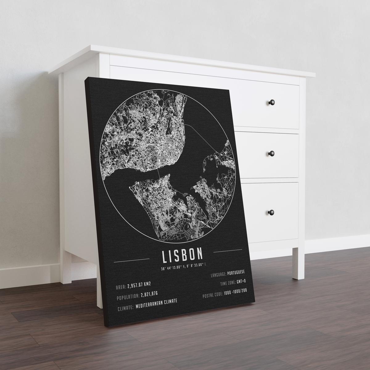 Lisbon temalı kanvas tablo, 50x70 cm, siyah beyaz, ahşap çerçeveli, modern minimalist duvar dekorasyonu için ideal tasarım