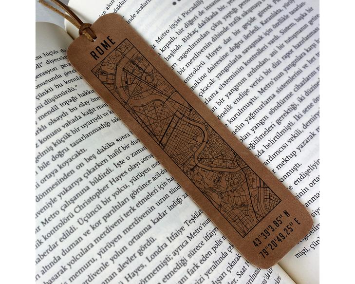 %100 Bitkisel Tabalanmış Gerçek Deri Üzerine Lazer Baskı ile Rome Şehir Haritası Tasarımı İşlenmiş Kitap Ayracı