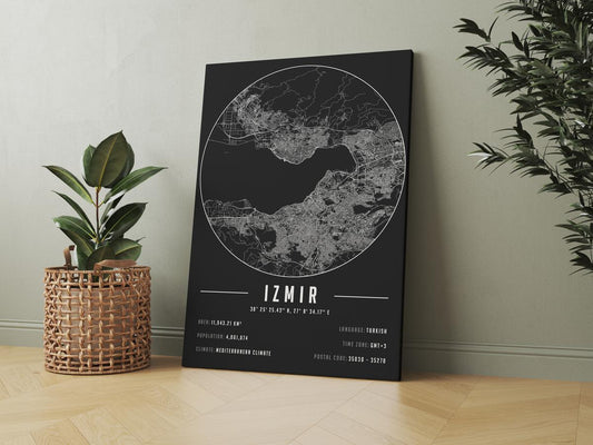 İzmir temalı kanvas tablo, 50x70 cm, siyah beyaz, ahşap çerçeveli, modern minimalist duvar dekorasyonu için ideal tasarım