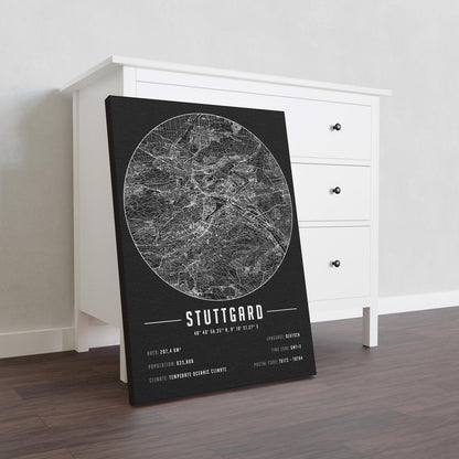 Stuttgard temalı kanvas tablo, 50x70 cm, siyah beyaz, ahşap çerçeveli, modern minimalist duvar dekorasyonu için ideal tasarım
